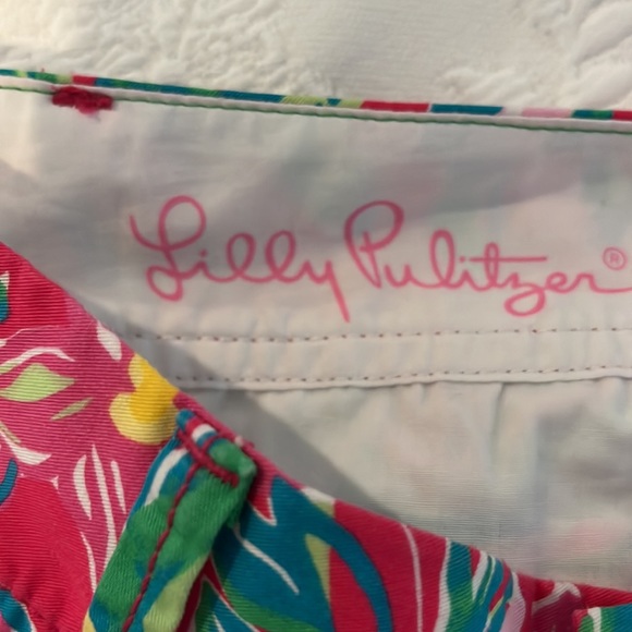 Lily Pulitzer Shorts. Size 2. The Callahan Short. - Picture 2 of 4